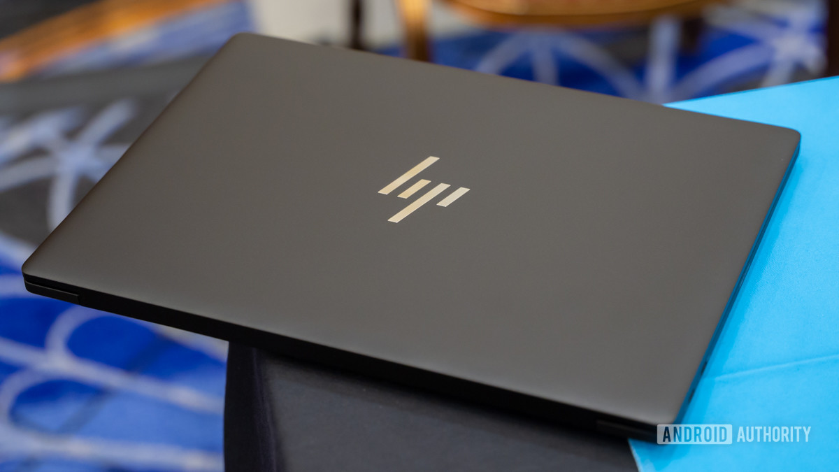 HP Dragonfly Pro 14 Windows laptop at CES 2023 2