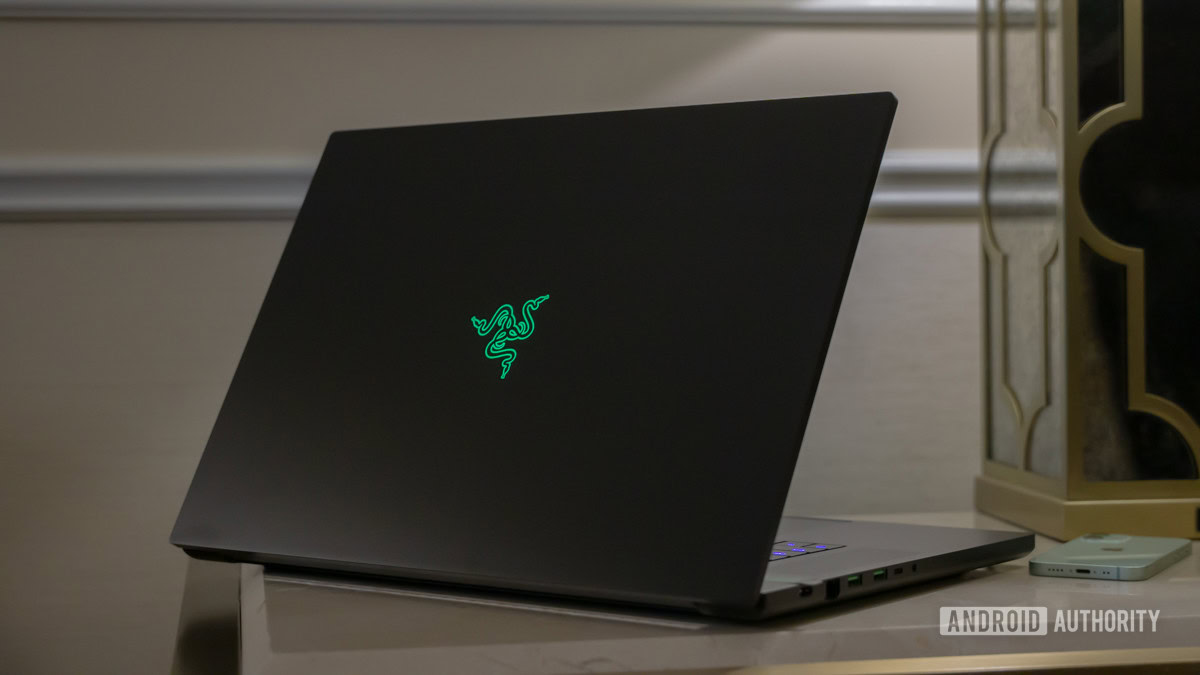 Razer Blade 18 from CES 2023 7