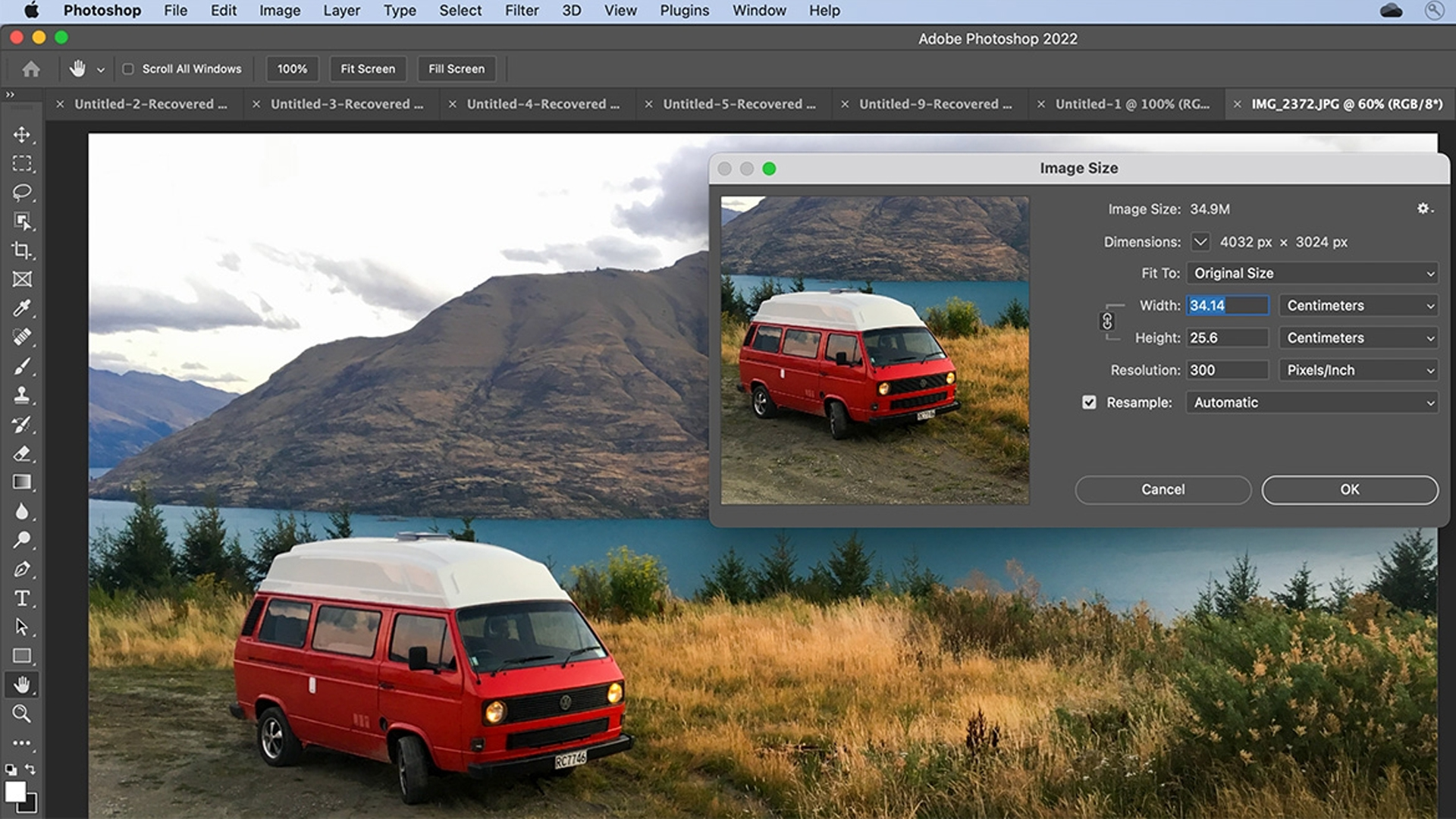 Resizing an image in Adobe Photoshop 2022.