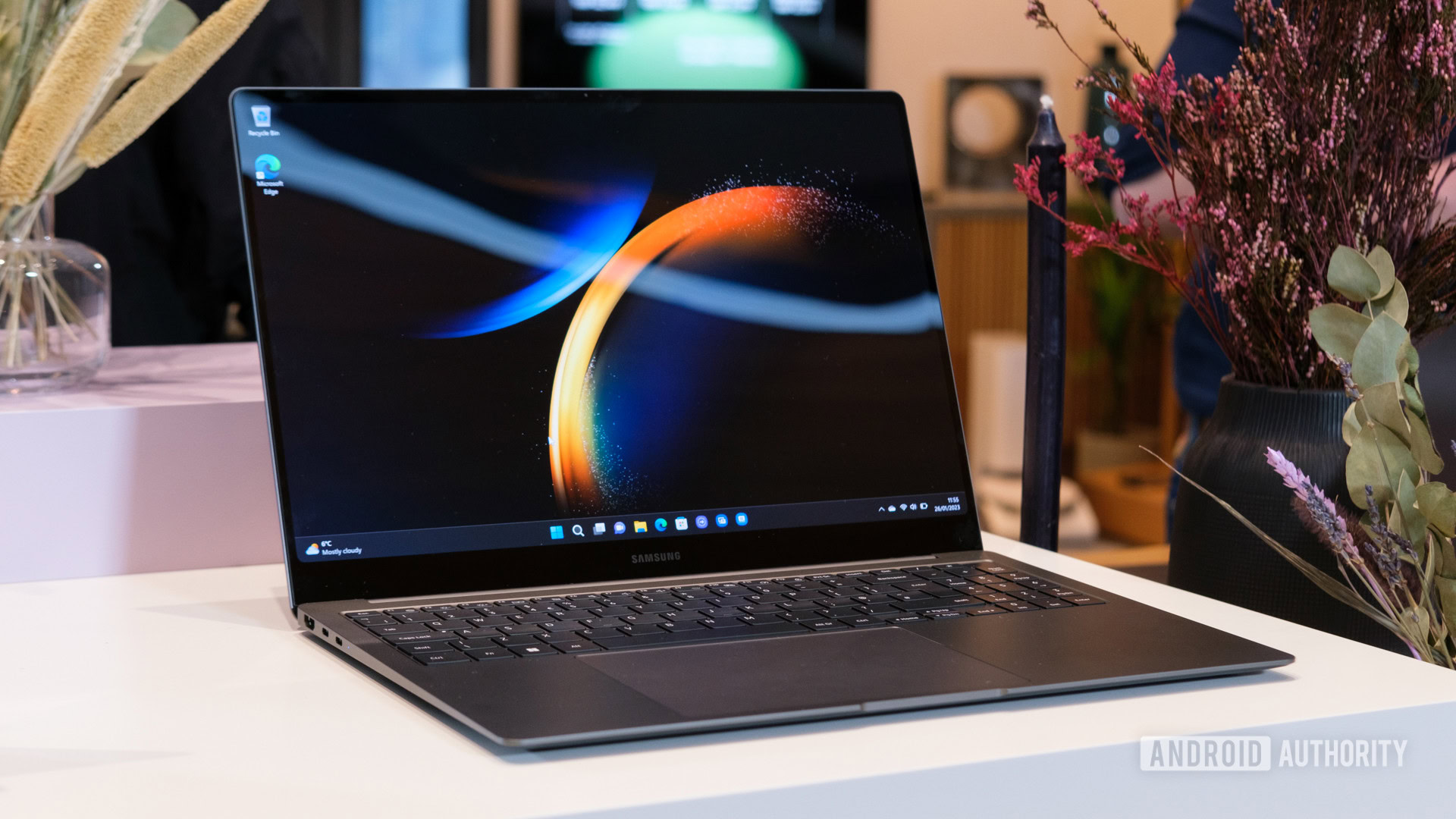 Samsung Galaxy Book 3 Pro 14 full