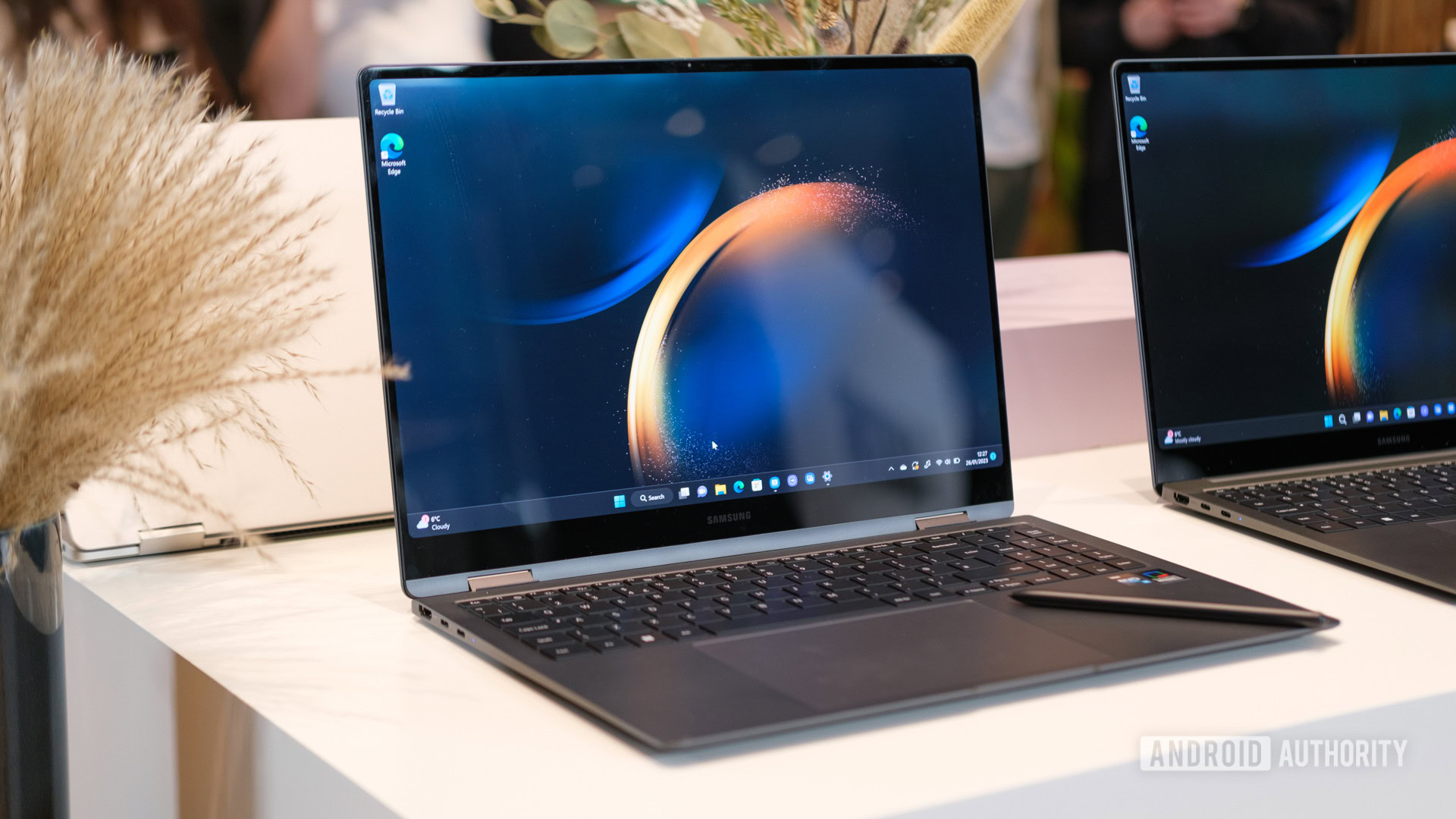 Samsung Galaxy Book 3 Pro 14 con S Pen