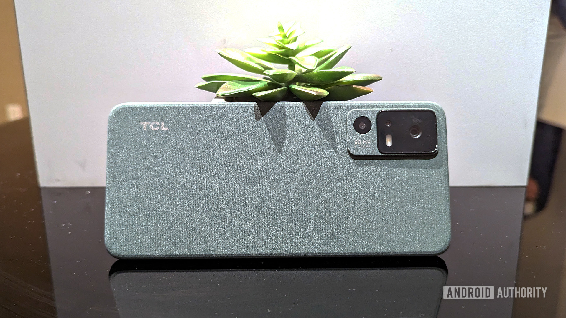 TCL Nxtpaper Phone Concept 2
