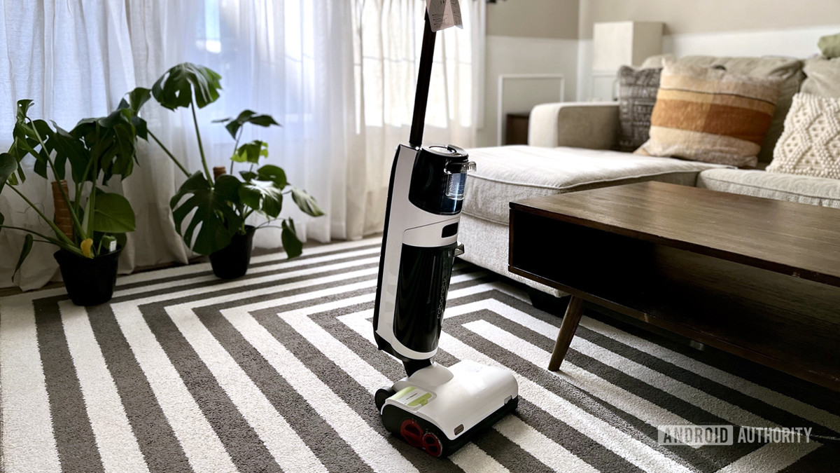 Roborock’s Dyad Pro is a smart vac and mop without robot prices