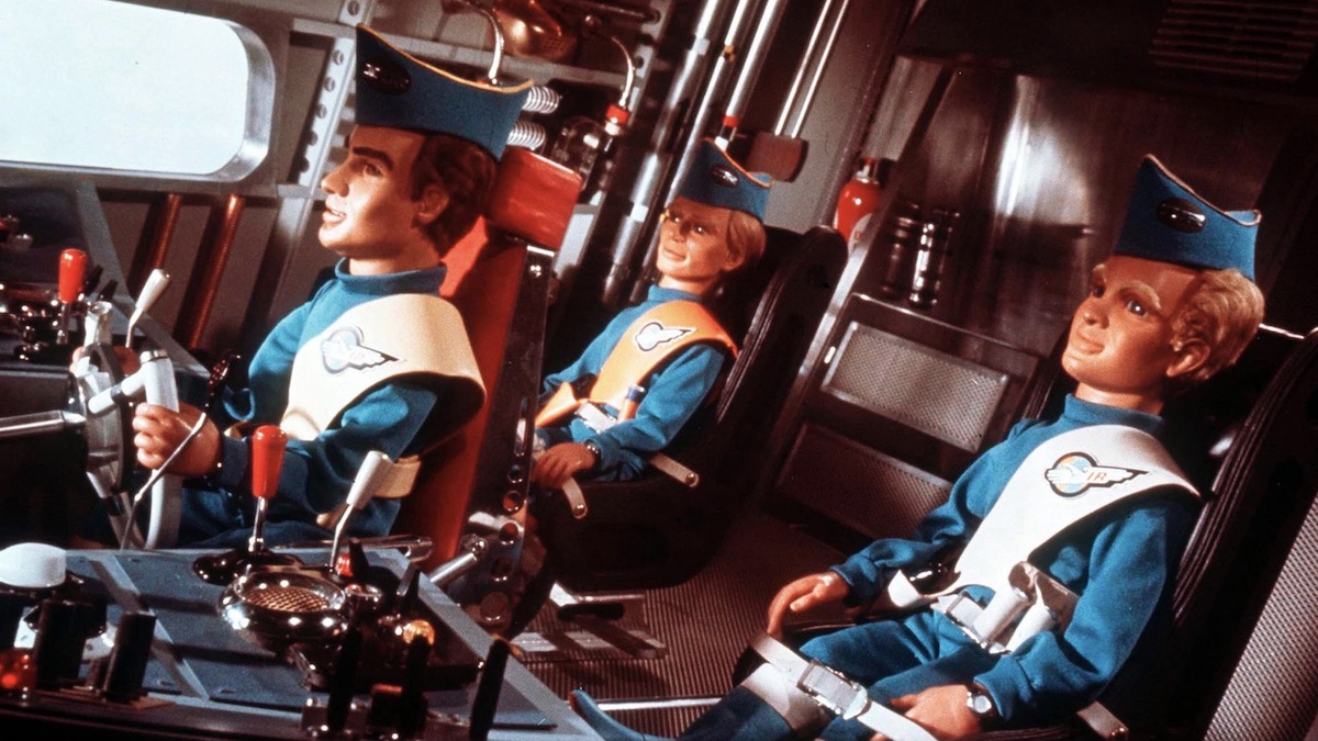 Marionettes pilot a spacecraft in Thunderbirds