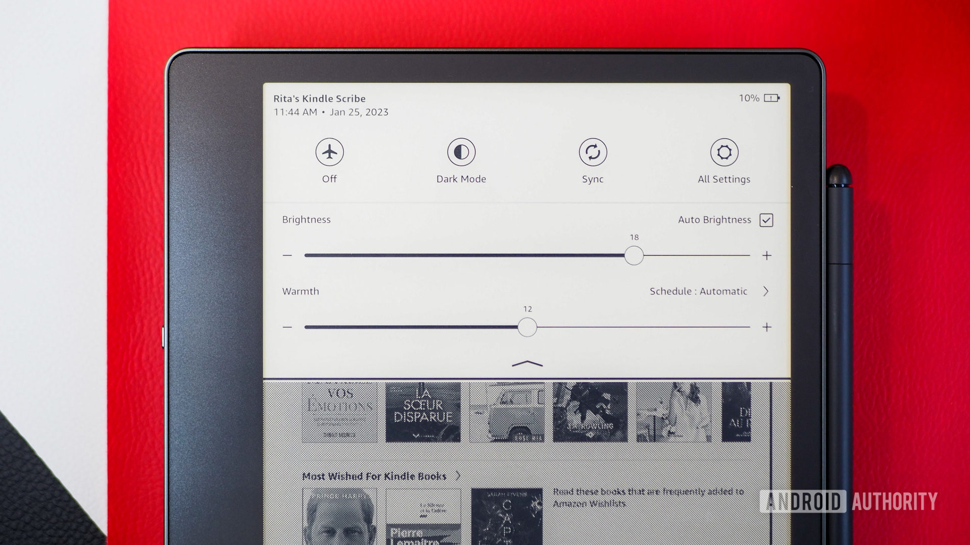 Display options and settings toggles on the Amazon Kindle Scribe