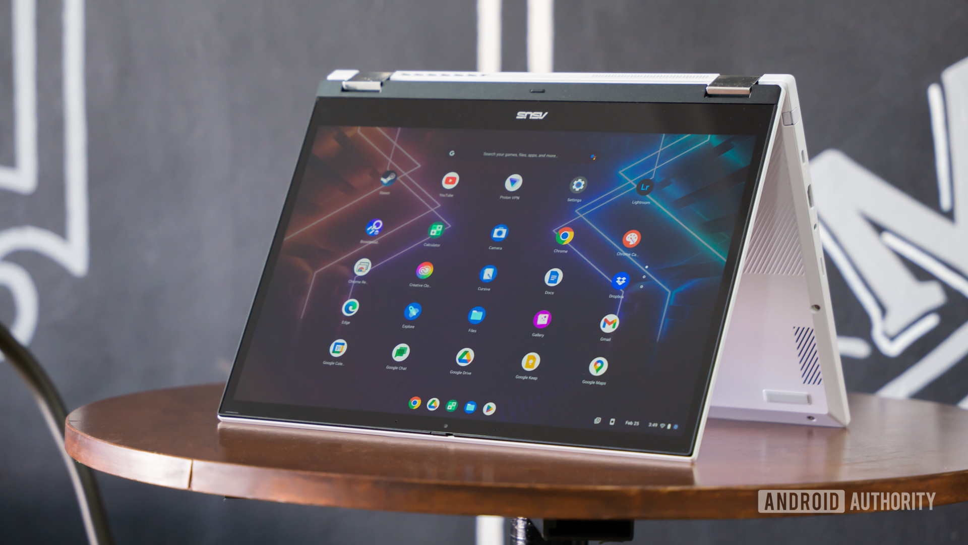 ASUS Chromebook Vibe CX34 Flip review in tent mode