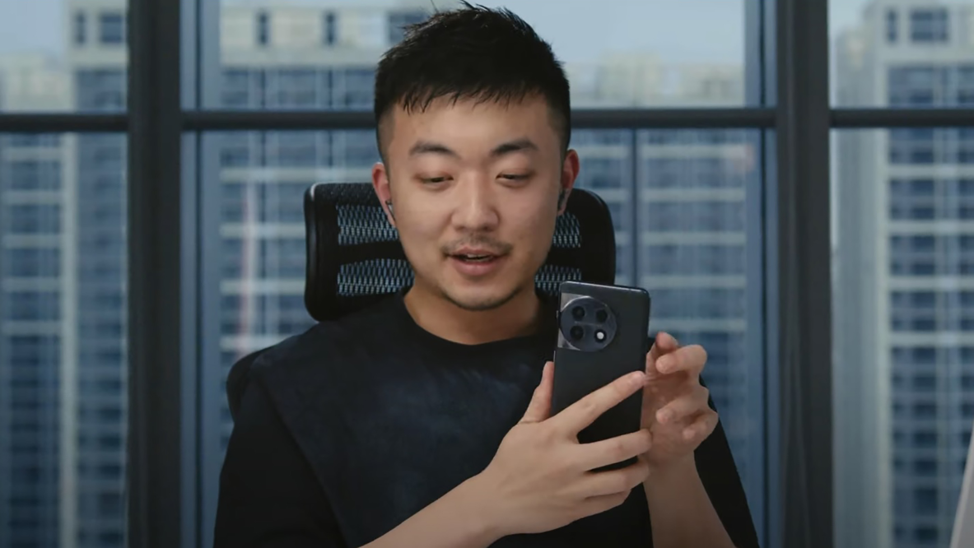 Carl Pei OnePlus 11 Review