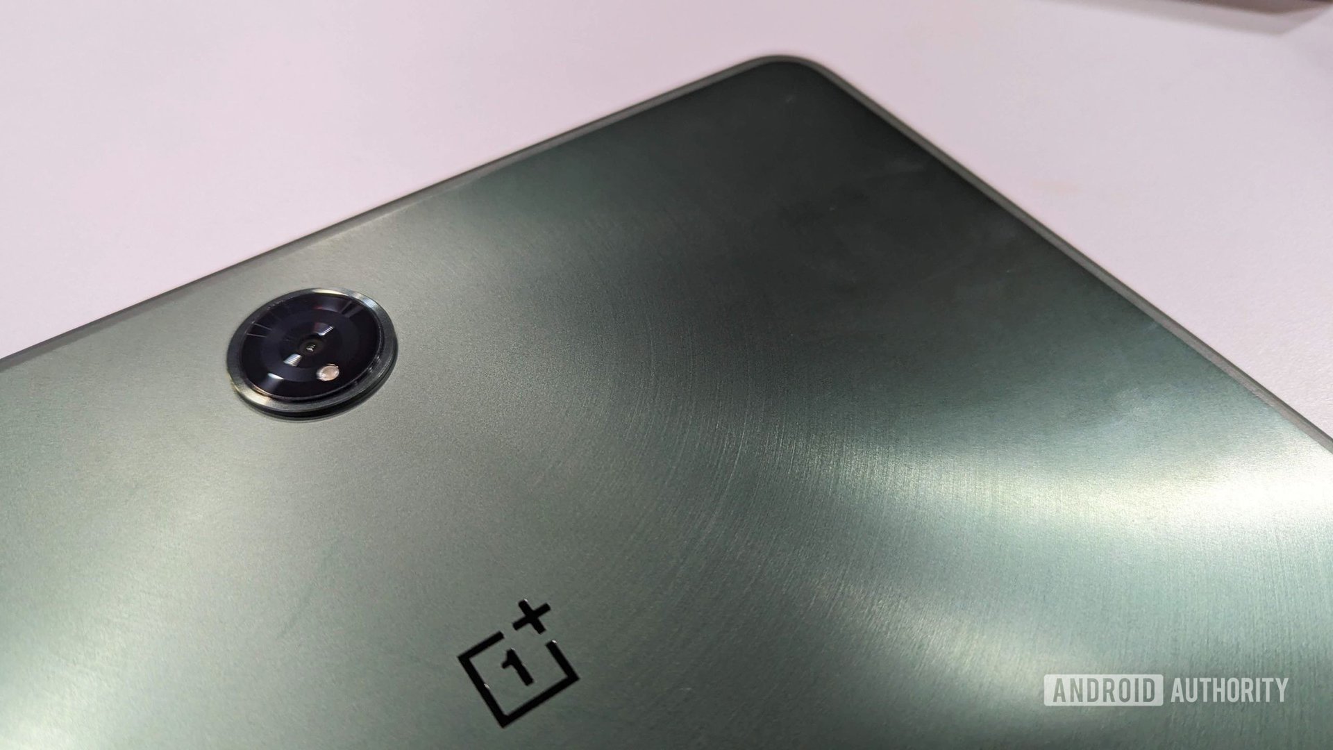 OnePlus Pad arrives with big battery, 144Hz display, and MediaTek power