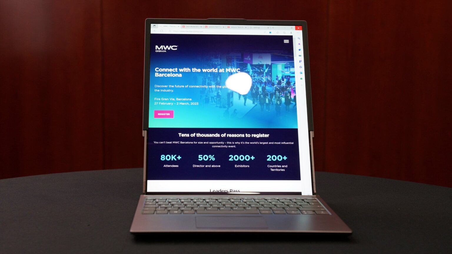 Lenovo rollable screen laptop hands-on: Expandable display in action