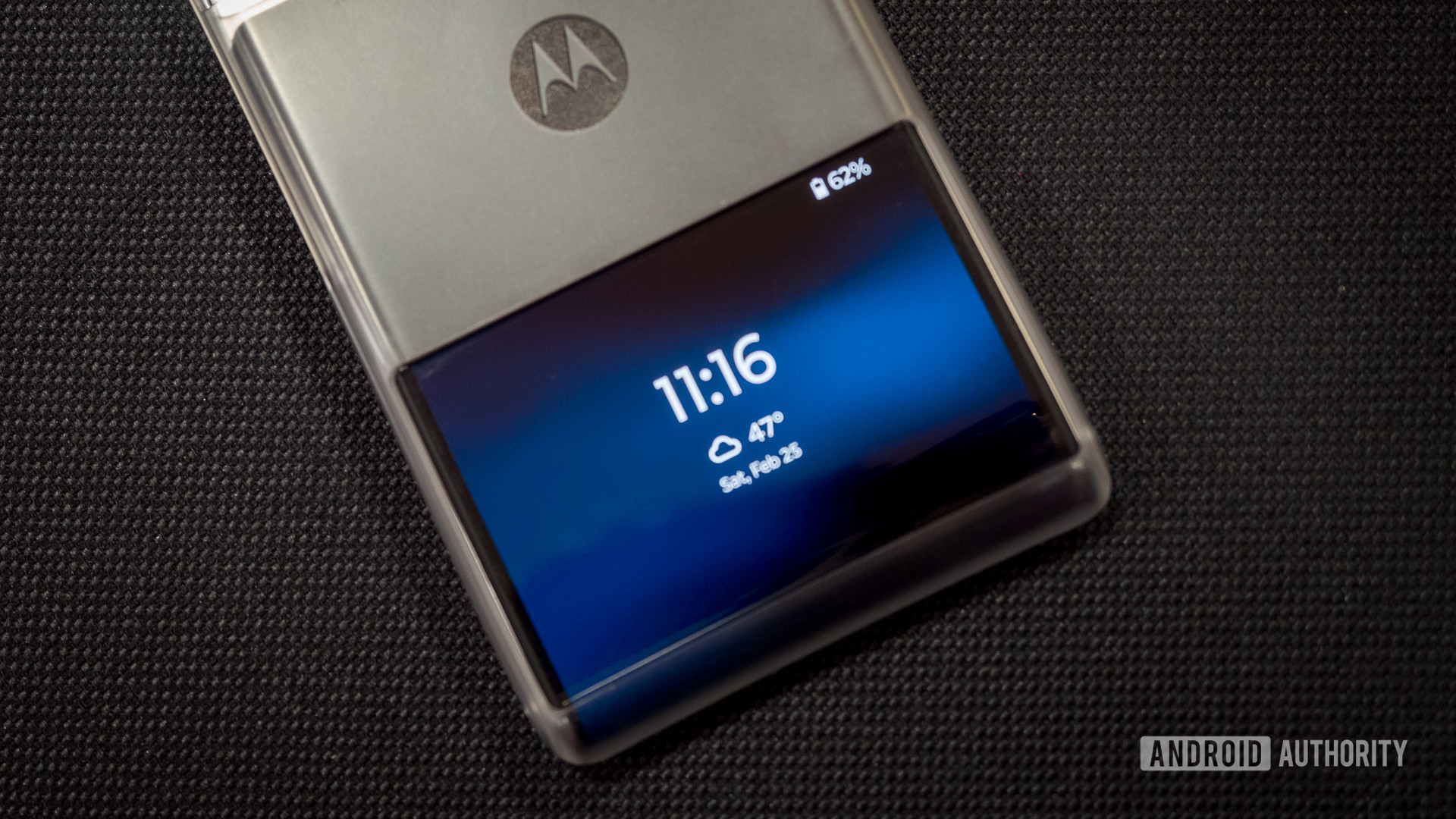 Notifications arrière compactes du téléphone enroulable Motorola rizr