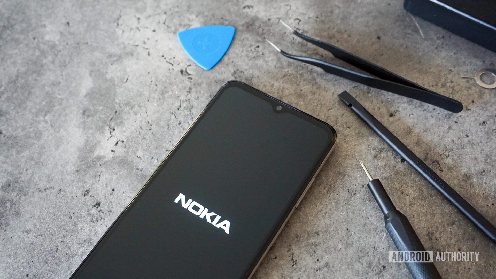 Remplacement de la batterie du Nokia g22 65