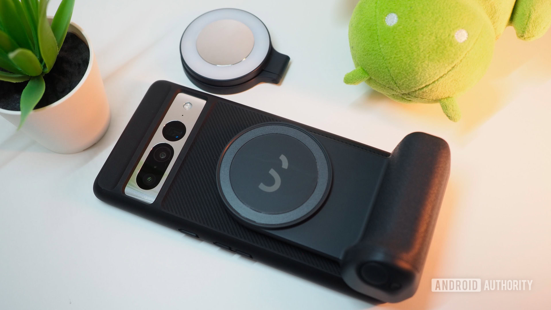 ShiftCam SnapGrip review: Better iPhone photos with MagSafe