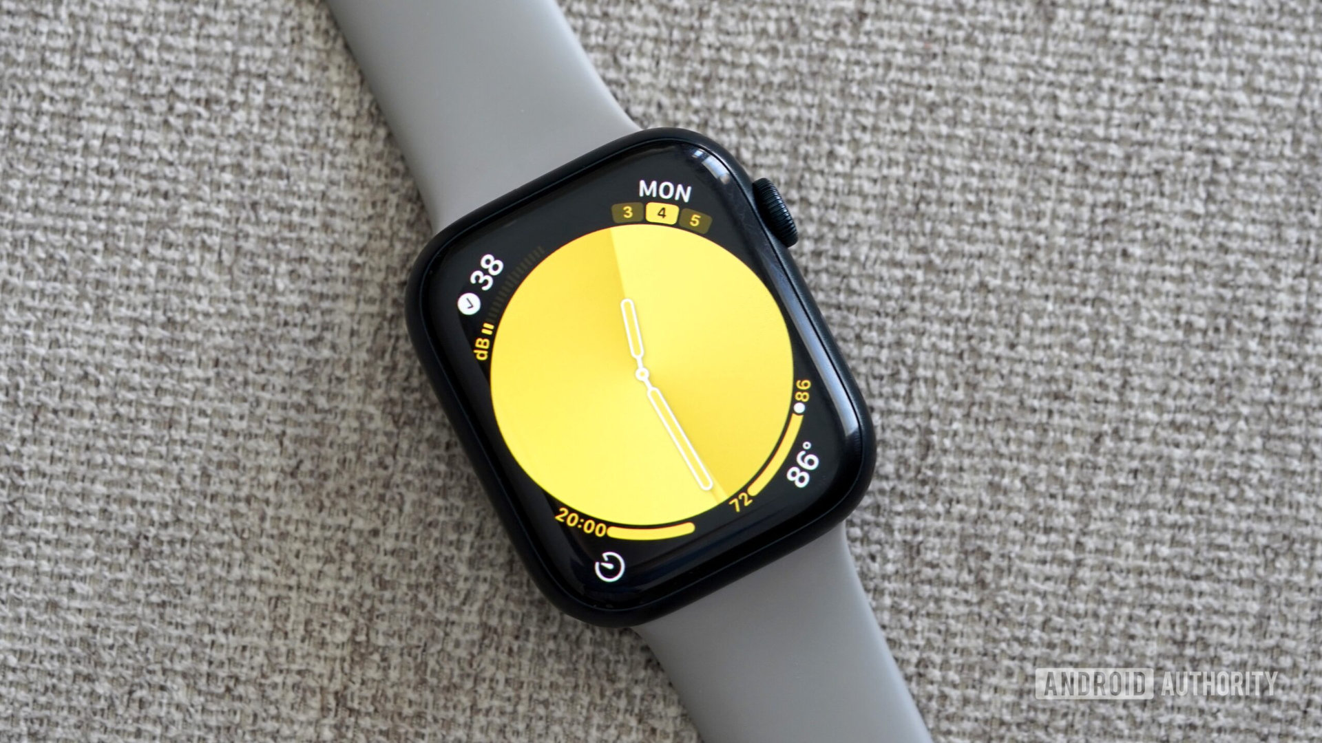 Apple Watch Series 8 Gradient Face