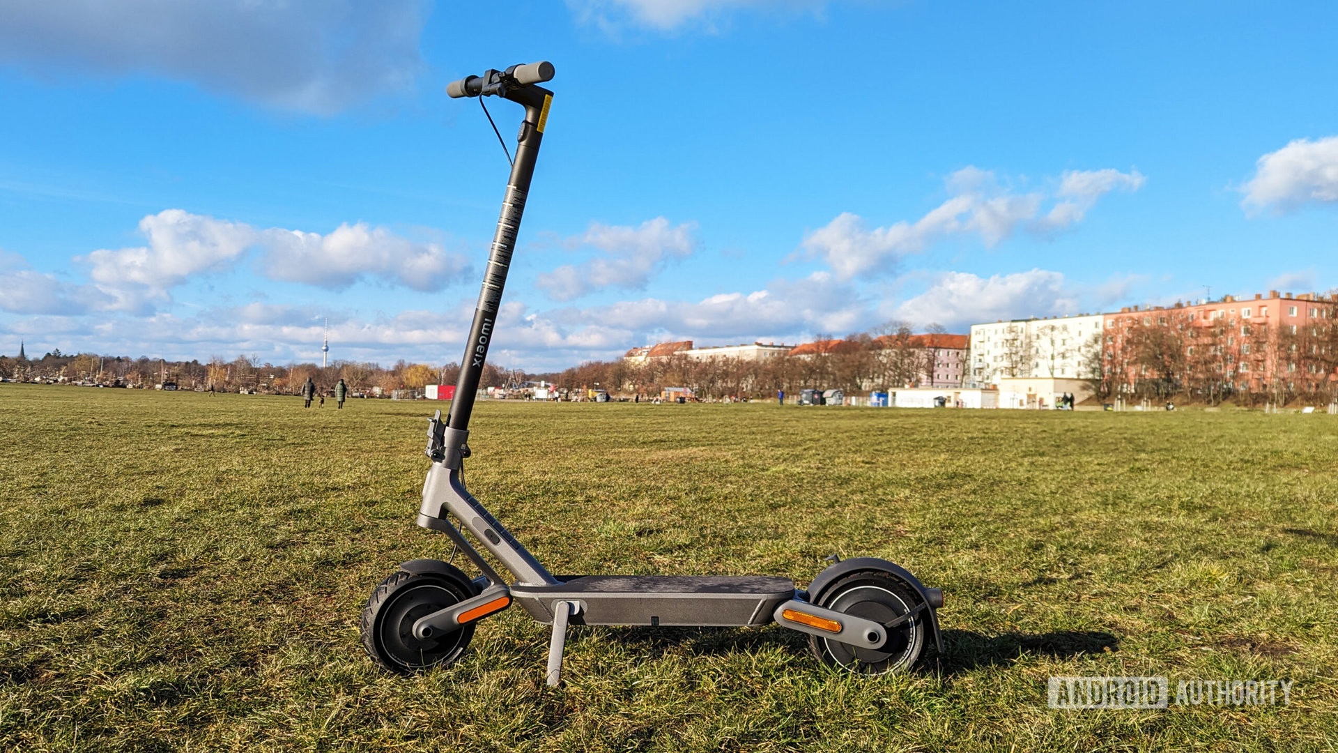 Xiaomi Electric Scooter 4 Ultra standing on grass