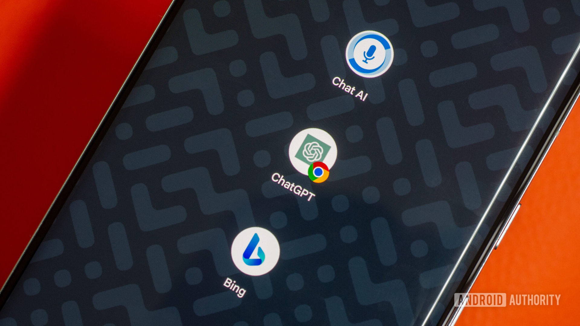 Iconos de Bing, ChatGPT y SoundHound Chat AI en una pantalla de inicio de Android
