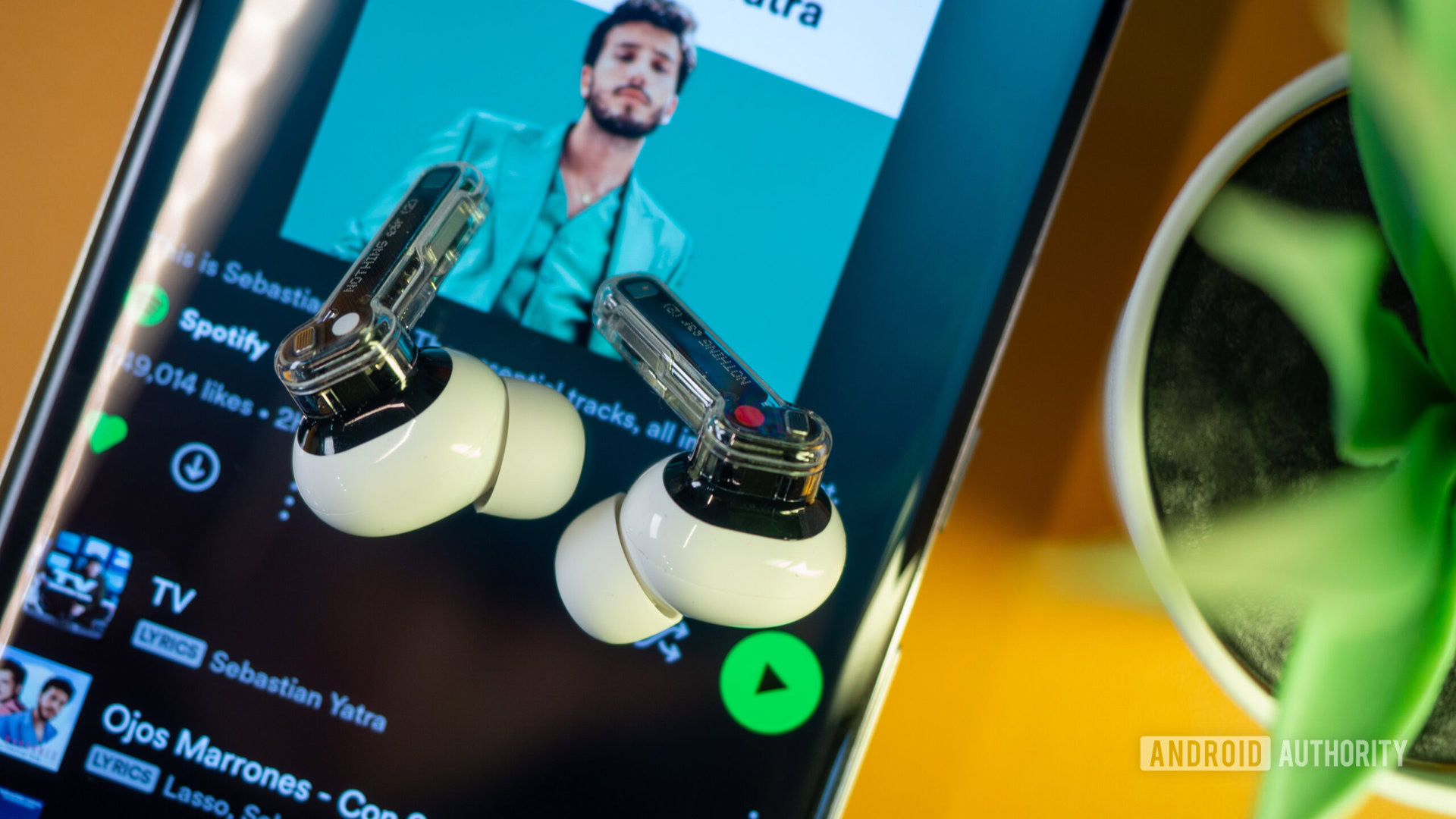 No ear 2 buds with spotify