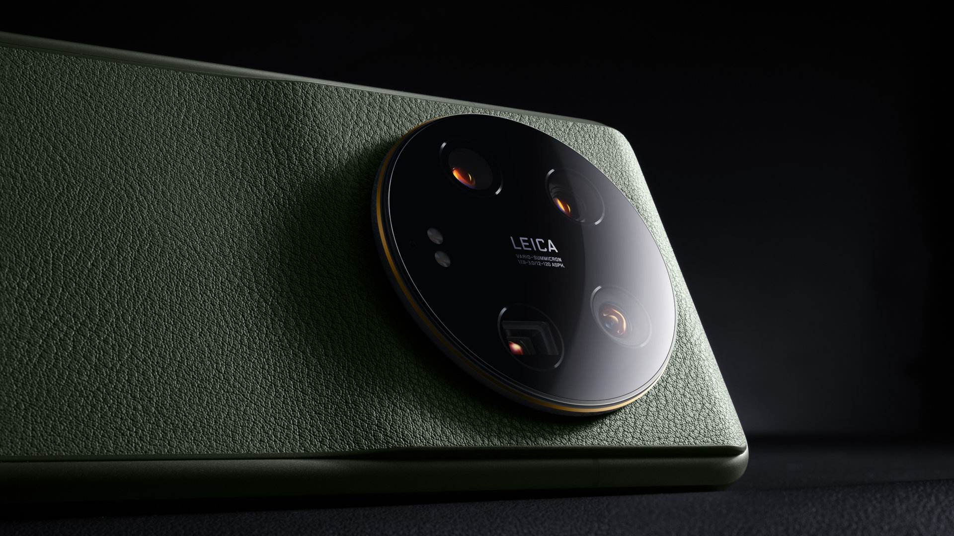 Xiaomi 13 Ultra Green camera bump resize