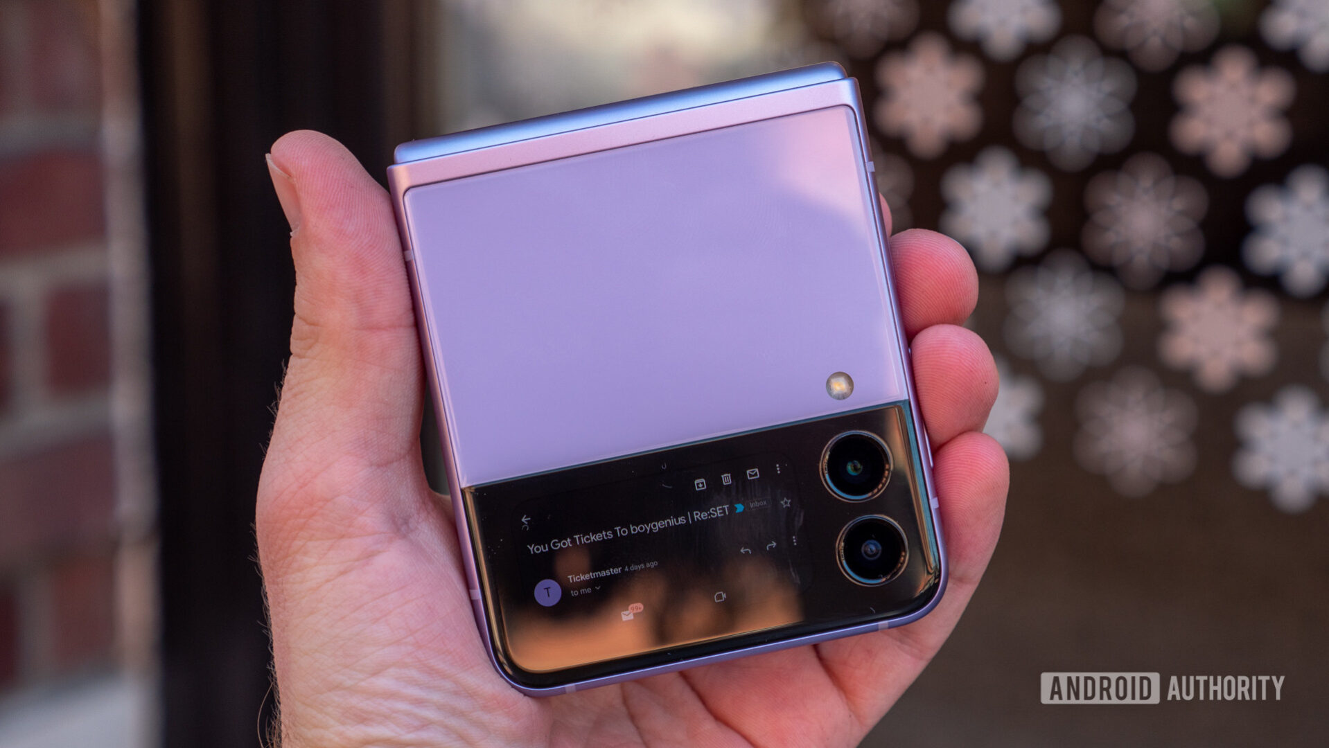 Coverscreen OS makes me excited for the Galaxy Z Flip 5