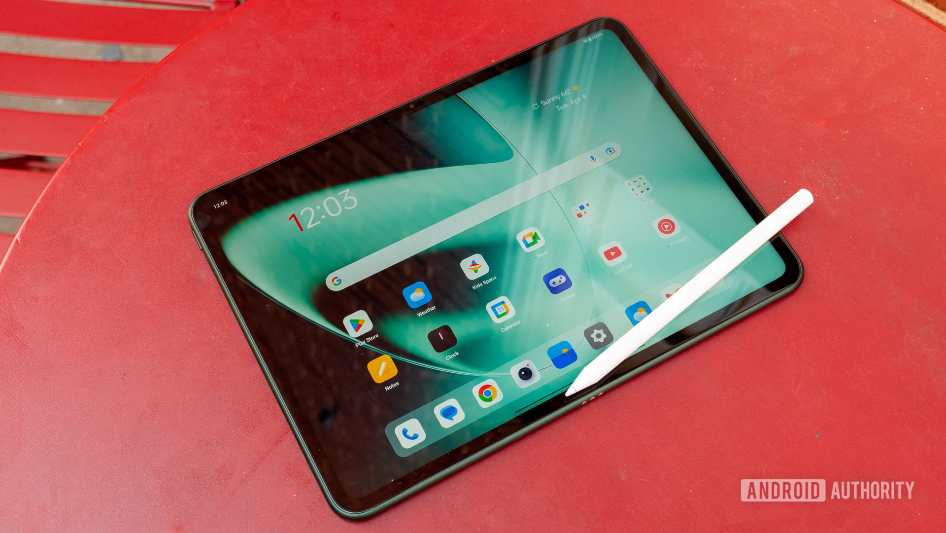 Lápiz óptico oneplus pad en la pantalla de inicio