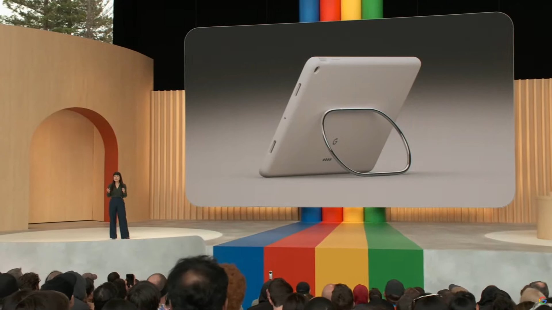 Google IO 2023 pixel tablet stand