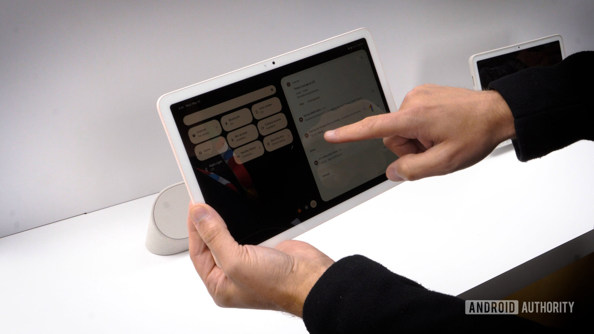 Google Pixel Tablet Finger On Display Holding