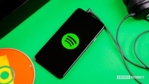 Don't sell it: 6 things you can do with your old phone instead ...