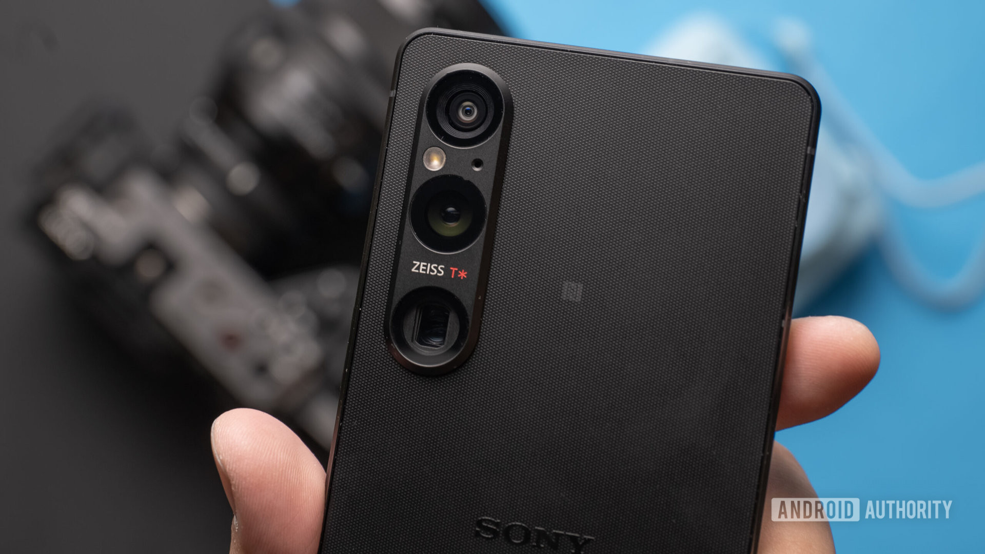 Sony Xperia 1 V cámaras traseras, primer plano, fondo