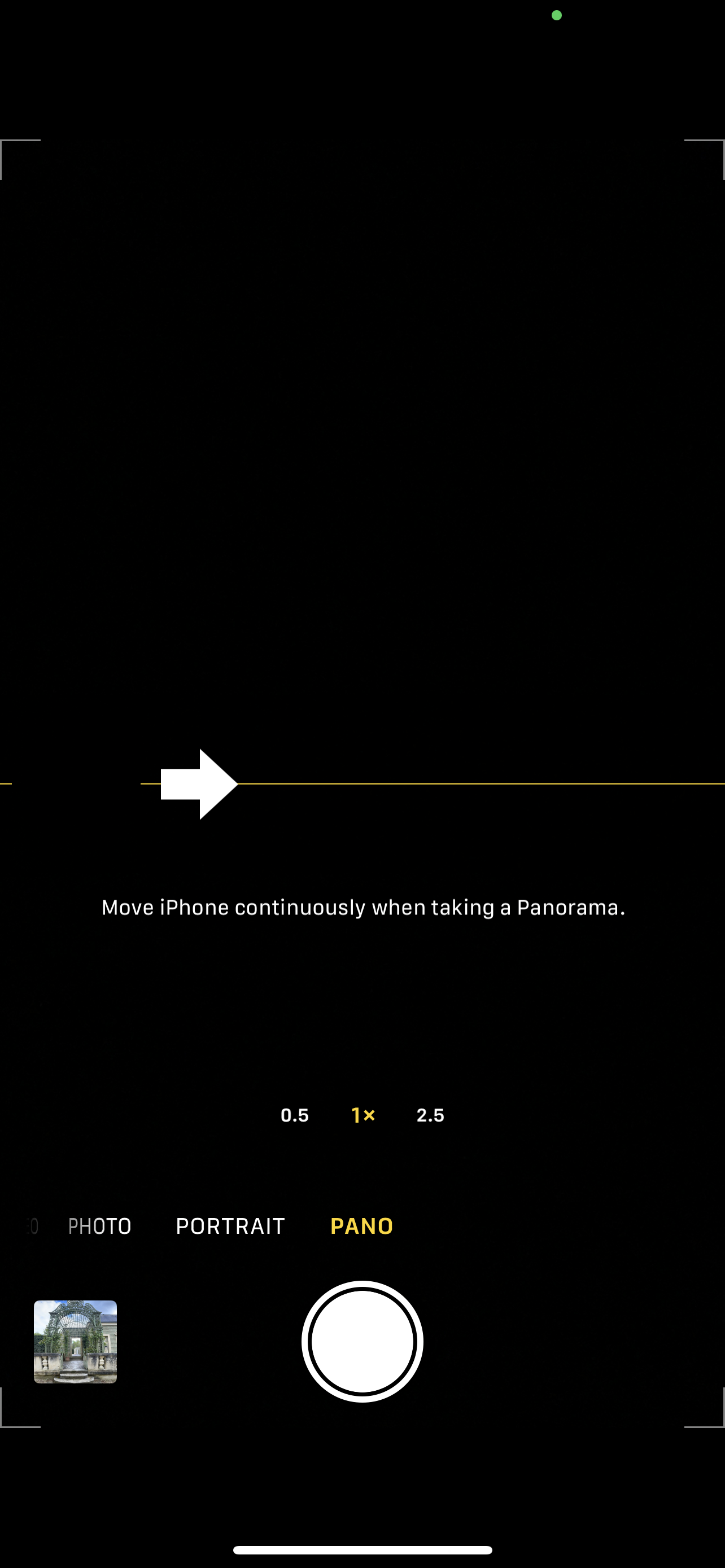 Captura de pantalla de la aplicación de cámara Apple iPhone 12 Pro Max en modo panorámico