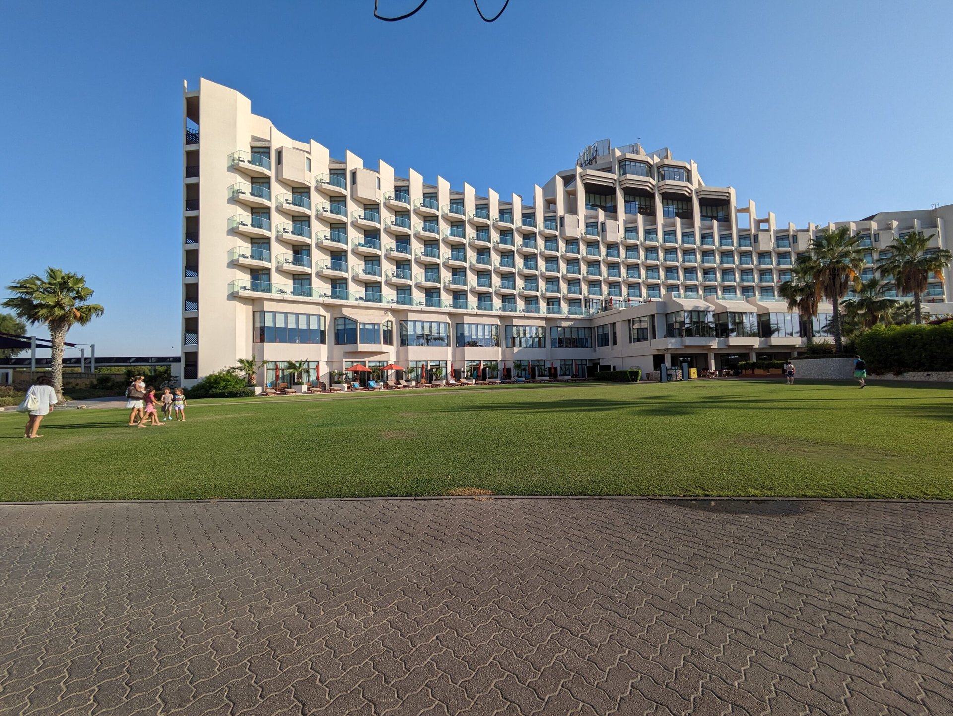 google pixel 7a camera sample hotel ultrawide