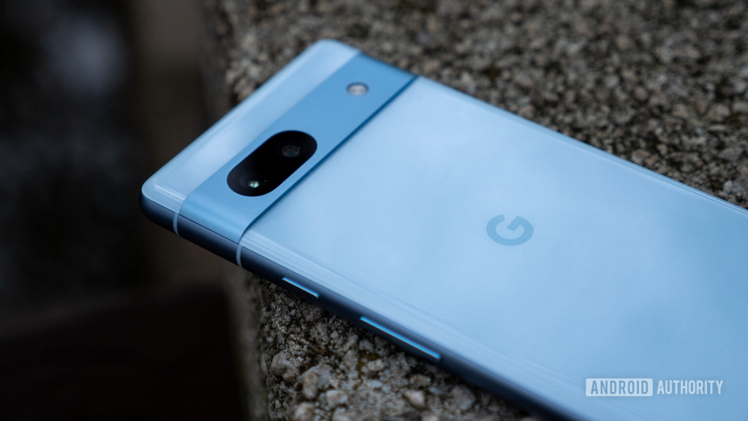 Google Pixel 7a review: Setting the (Real) Tone - Android Authority