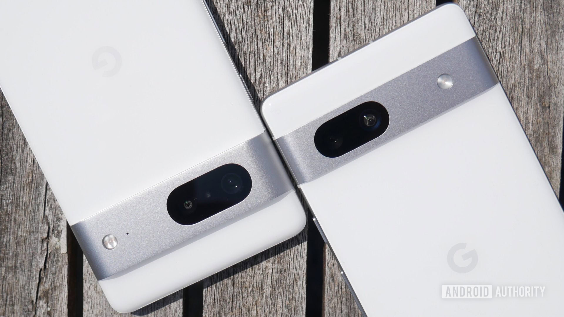 Google Pixel 7a vs Pixel 7: Seeing double