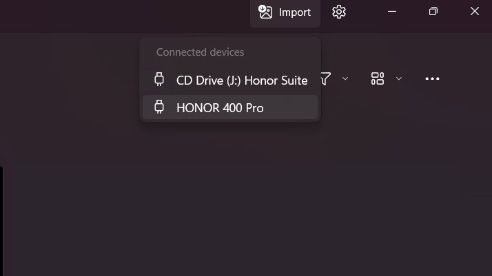 the import option in the windows 11 photos app