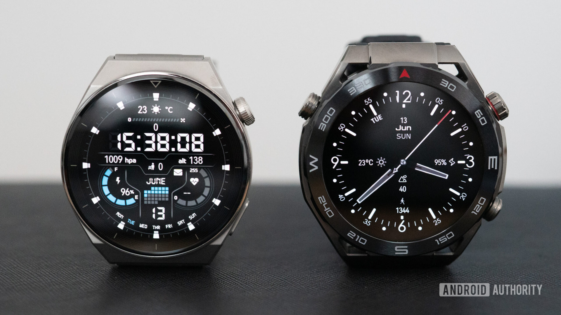 Huawei Watch Ultimate vs Huawei Watch GT3 Pro size comparison