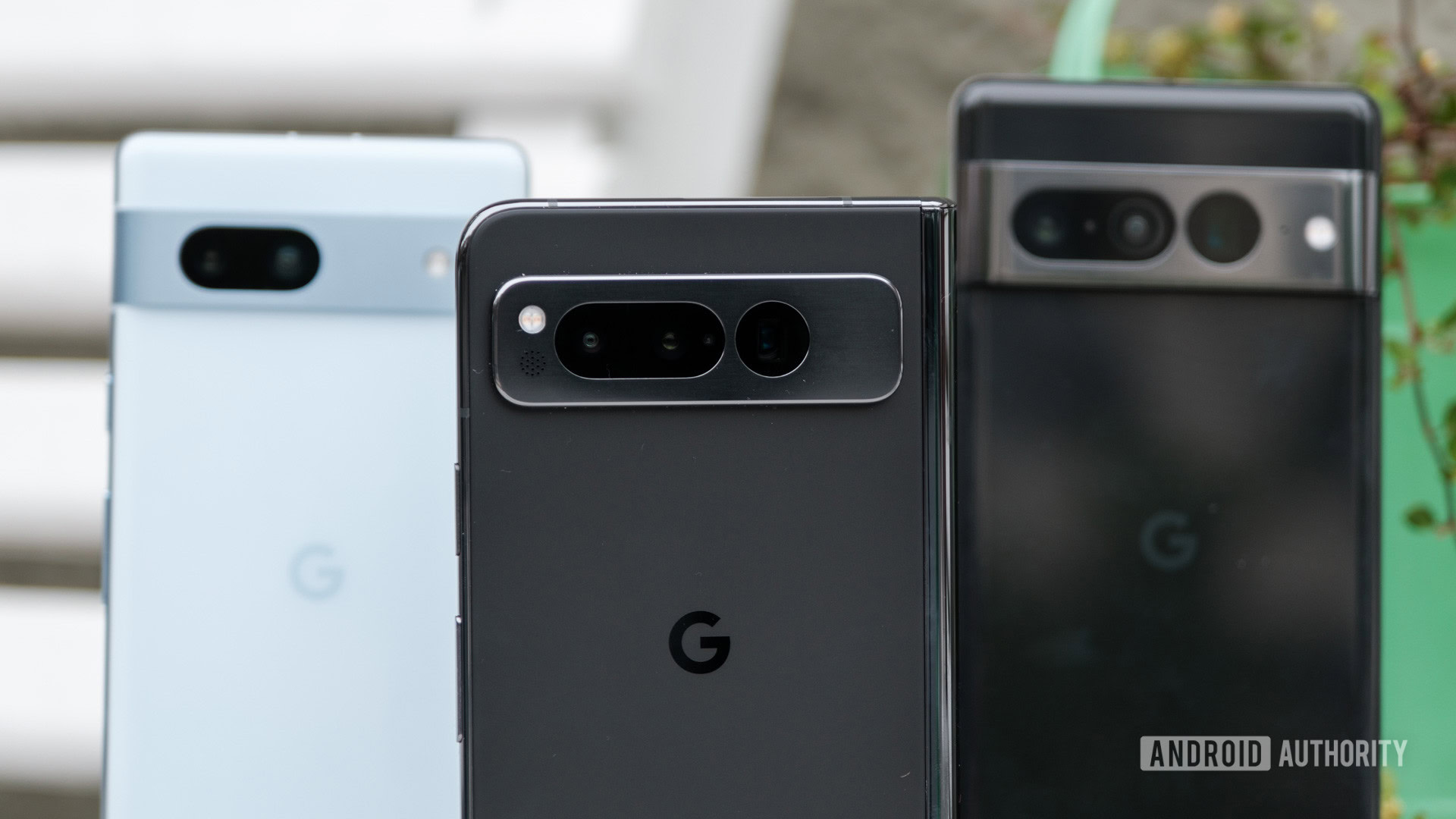 google pixel fold camera vs google pixel 7 pro camera vs google pixel 7a camera close up