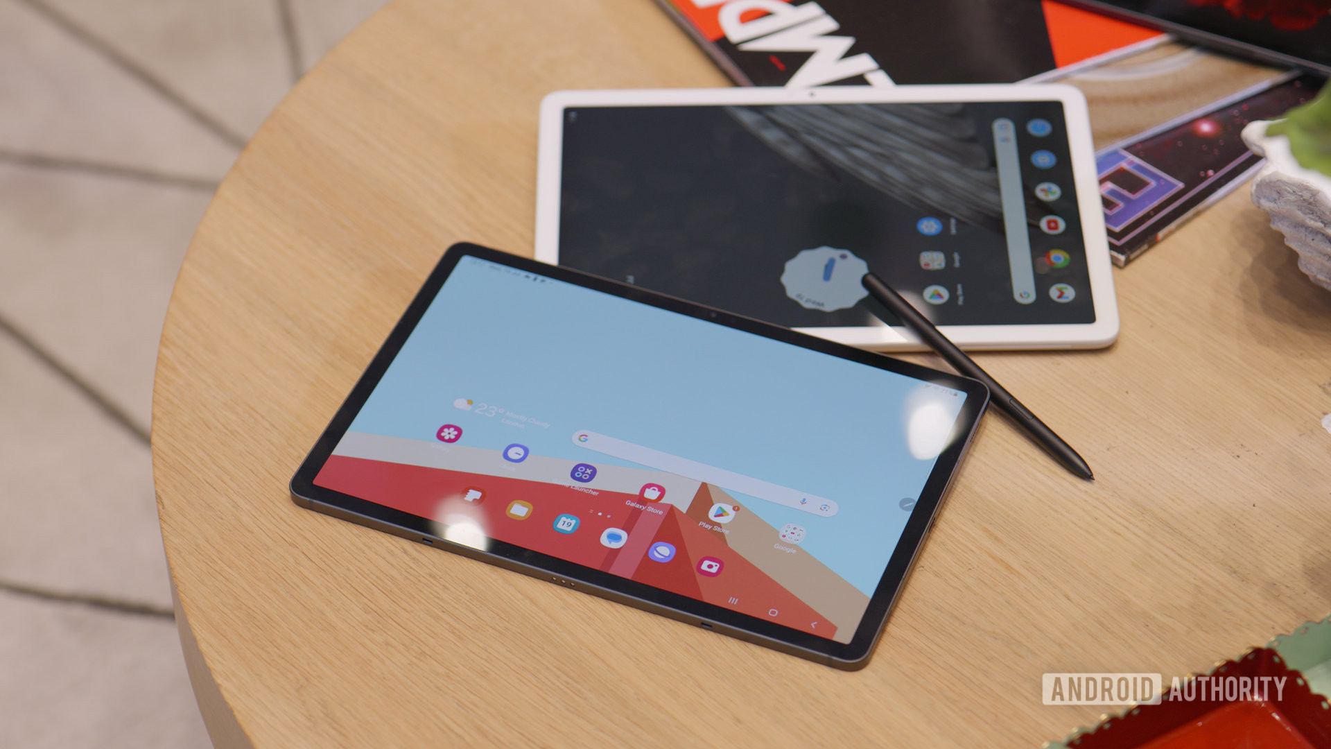 Galaxy Tab S9 and Pixel Tablet displays with S Pen