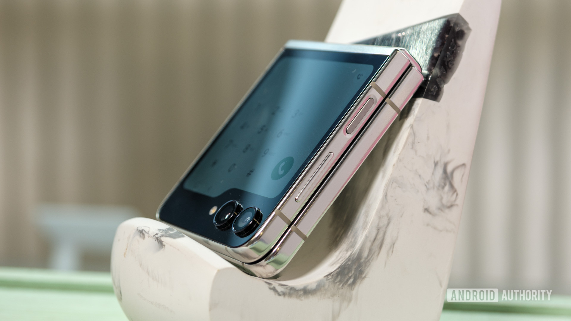 Samsung Galaxy Z Flip 5 fingerprint reader and volume rocker