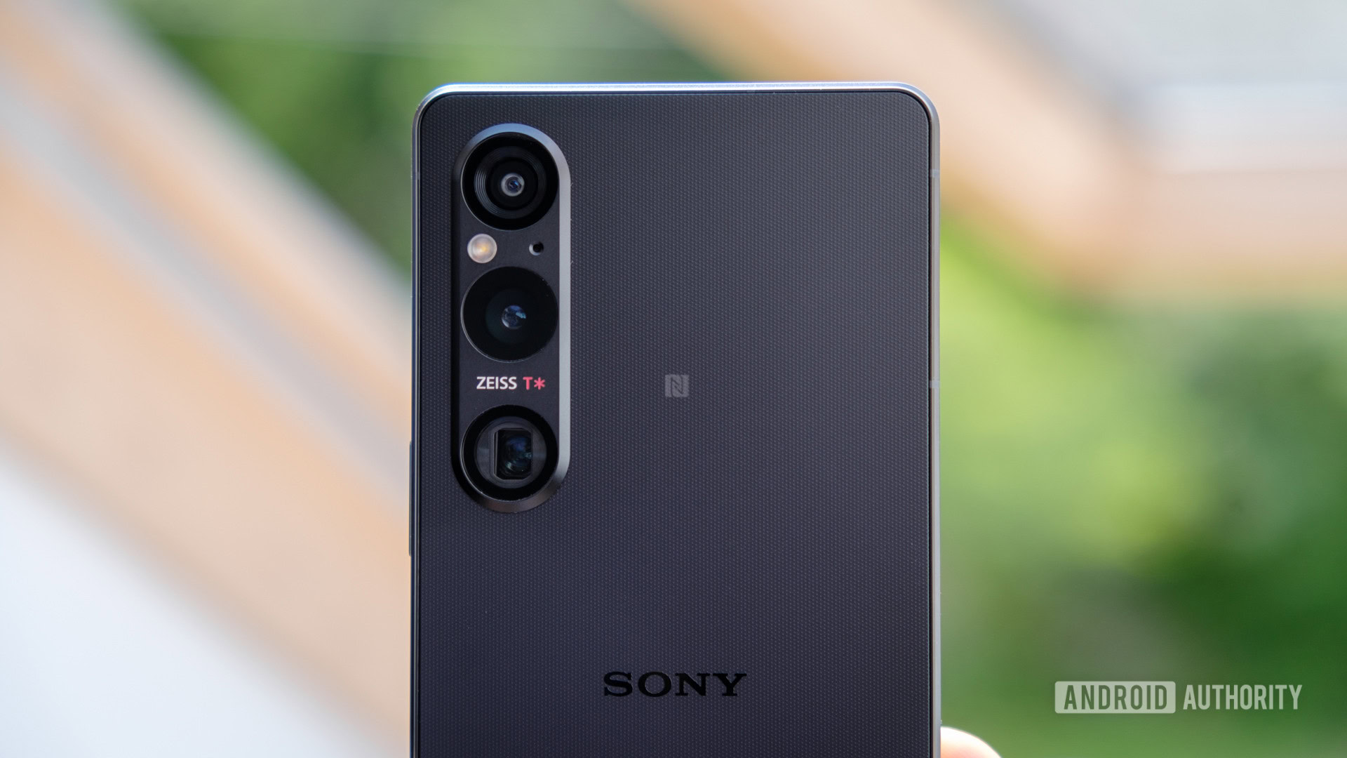 Sony Xperia 1 V camera array head on