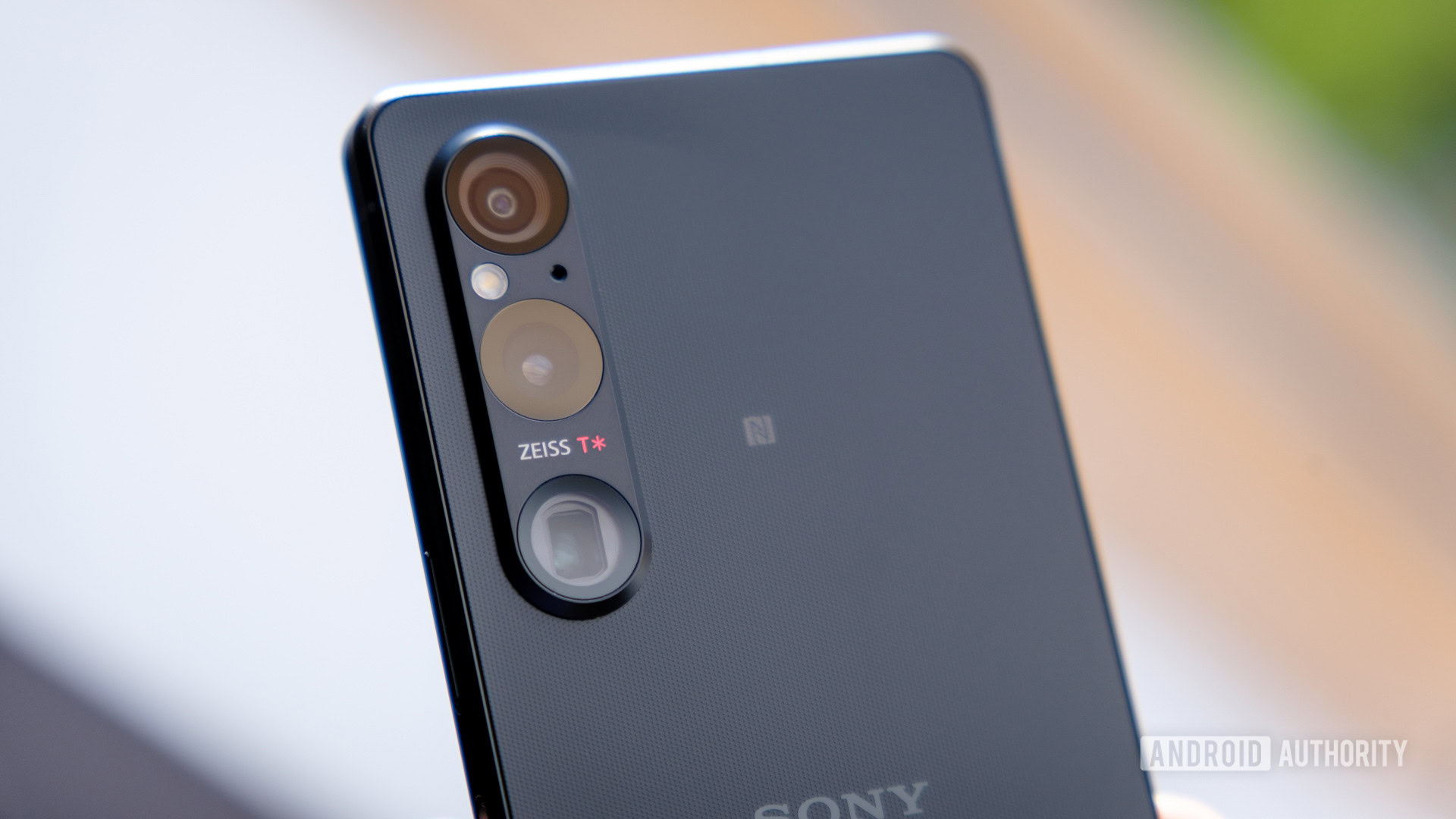 Sony Xperia 1 V vs Sony Xperia 10 V: What's the difference