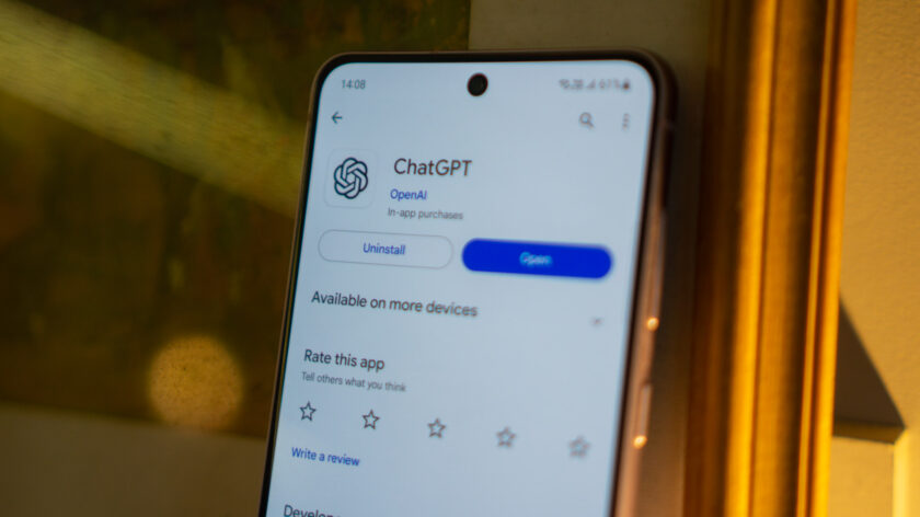Does ChatGPT have an app for Android and iOS smartphones?