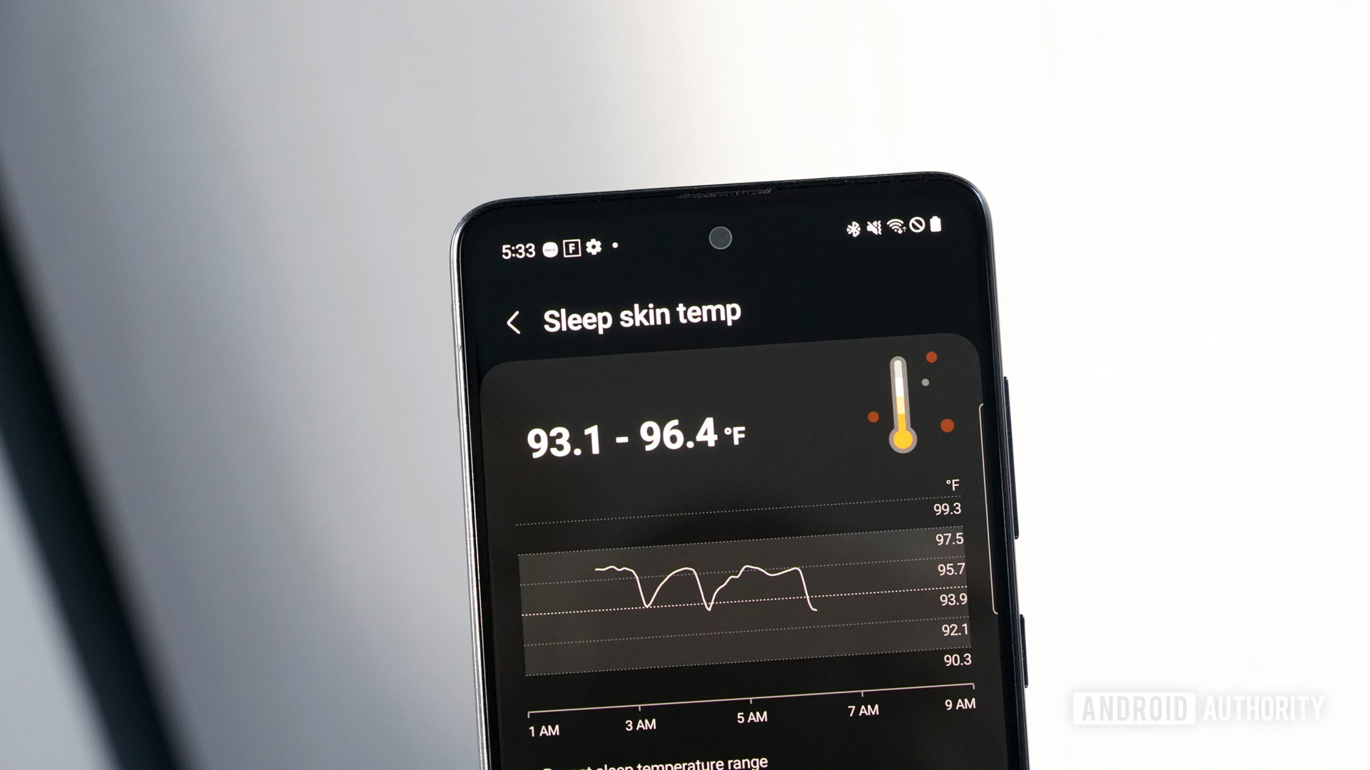A Samsung Health user reviews their overnight skin temperature data.