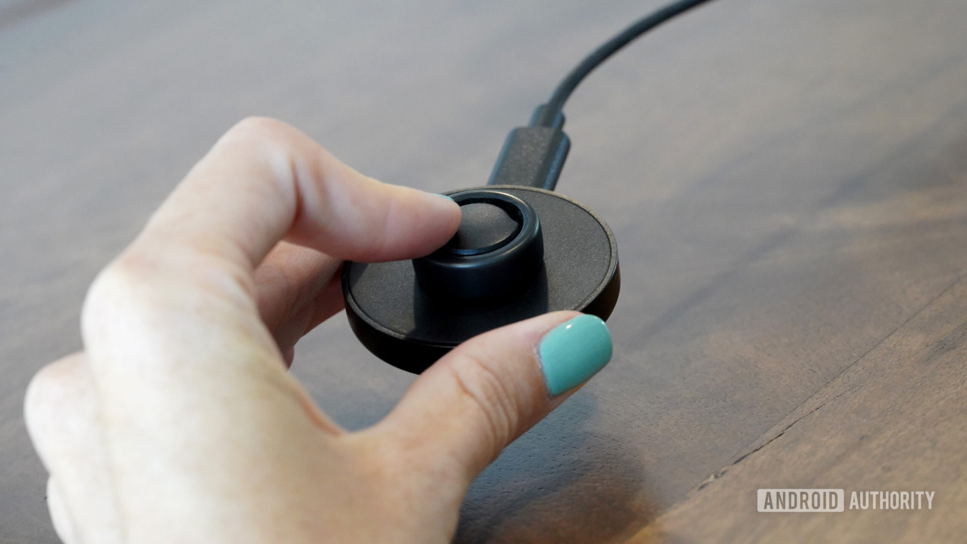 An Oura Ring users attempts to reset their device.