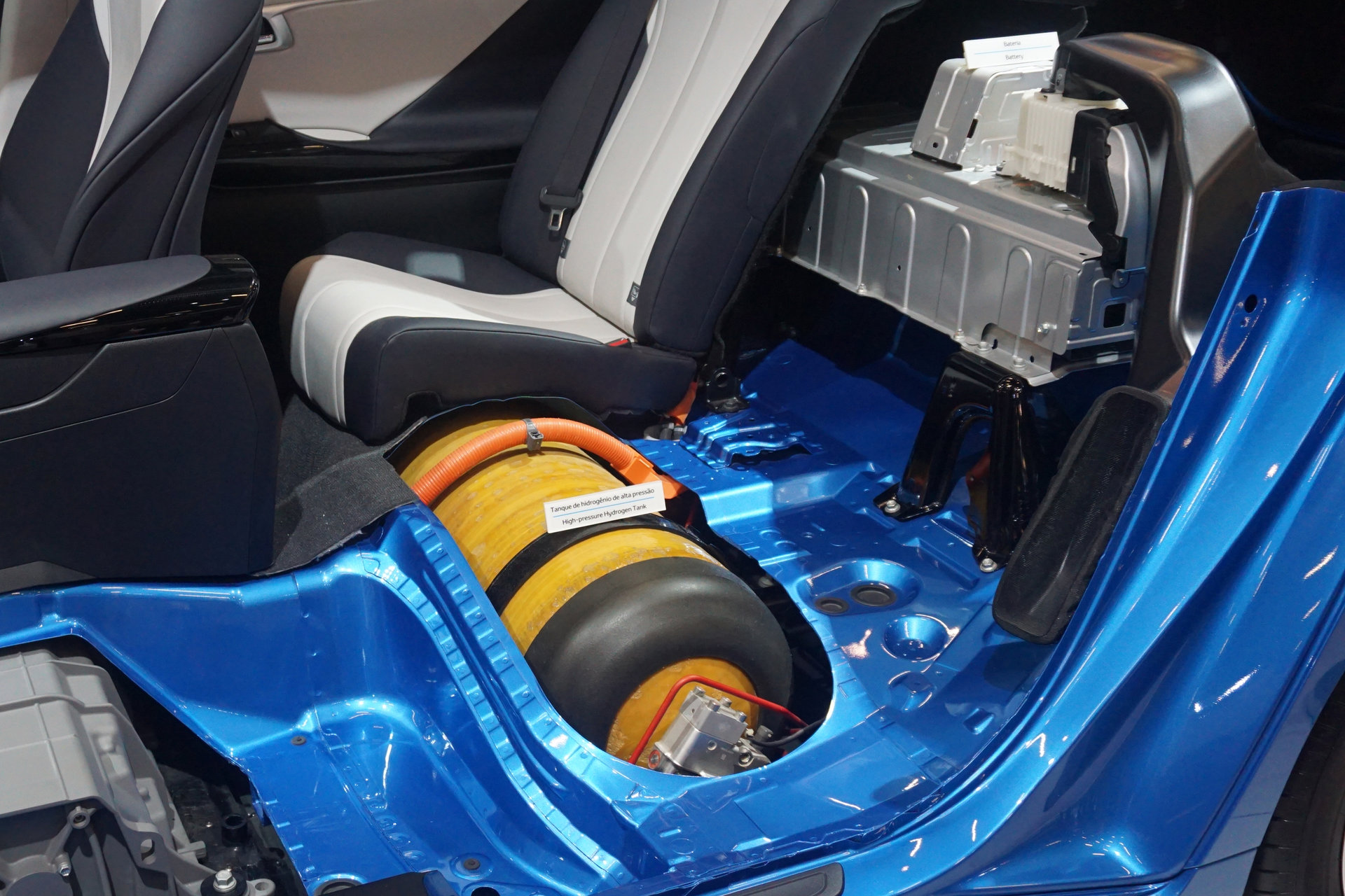 Toyota Mirai Fuel Cell cutaway