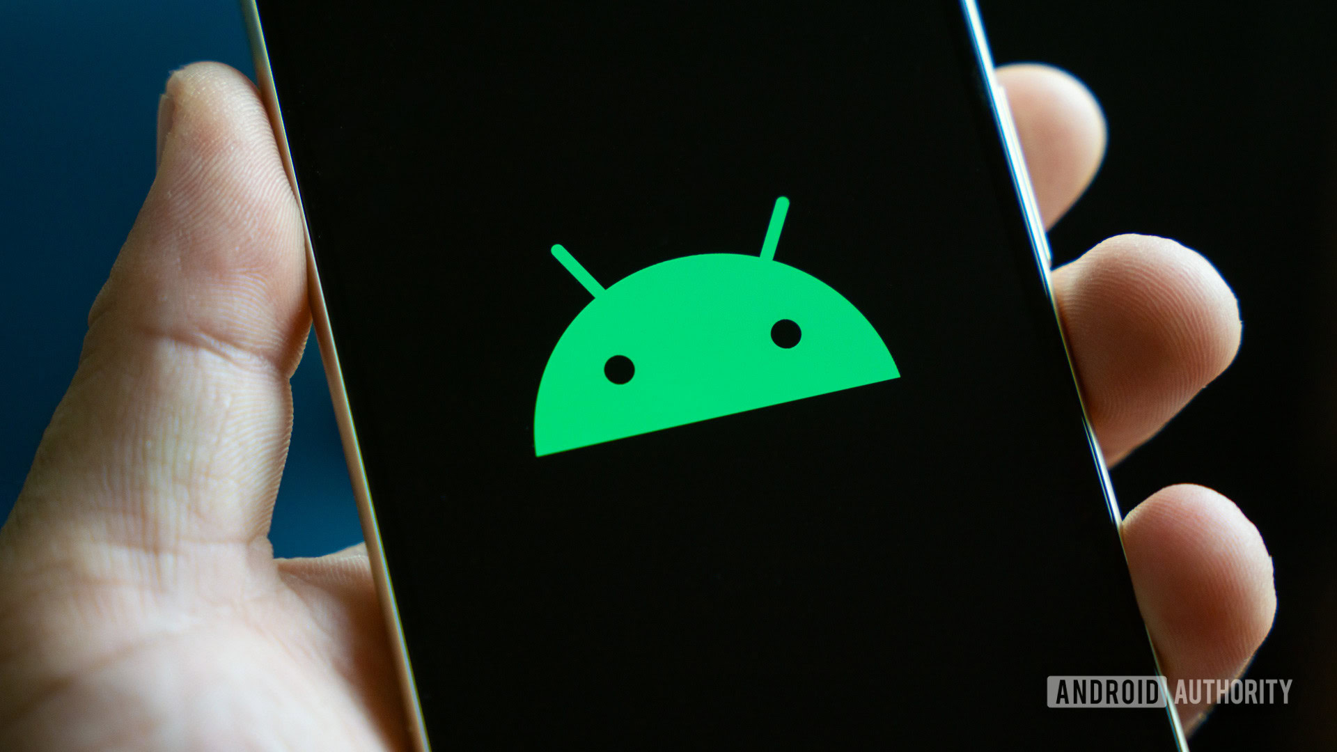 Android logo on smartphone stock photo (8)