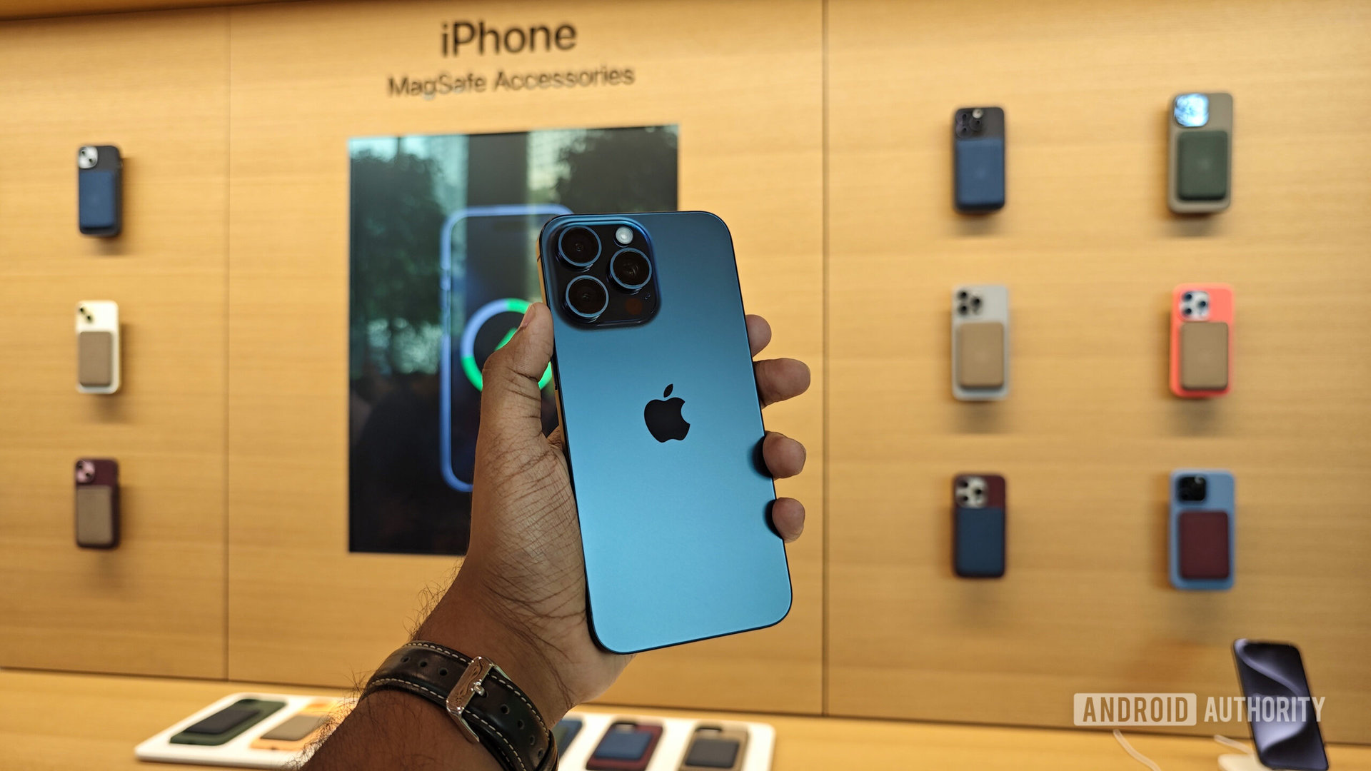 Apple iPhone 15 Pro Max Titanium Blue 1