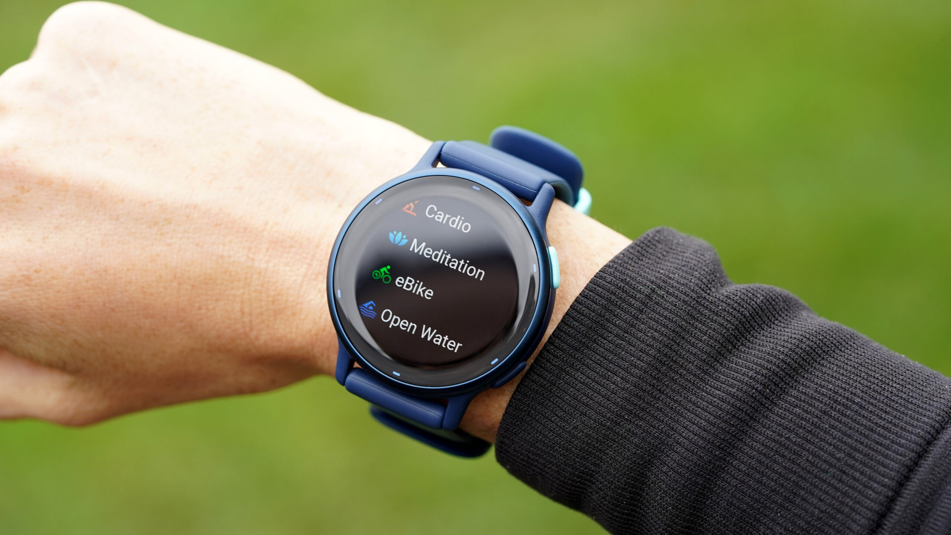 Garmin Vivoactive 5 First Run Review: New AMOLED Vivoactive tested by 2  runners 