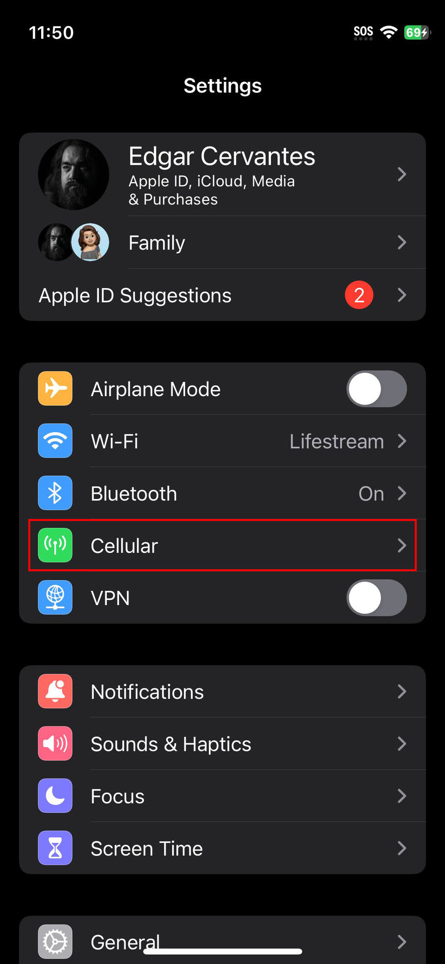 How to turn on cellular data on iPhone (1)