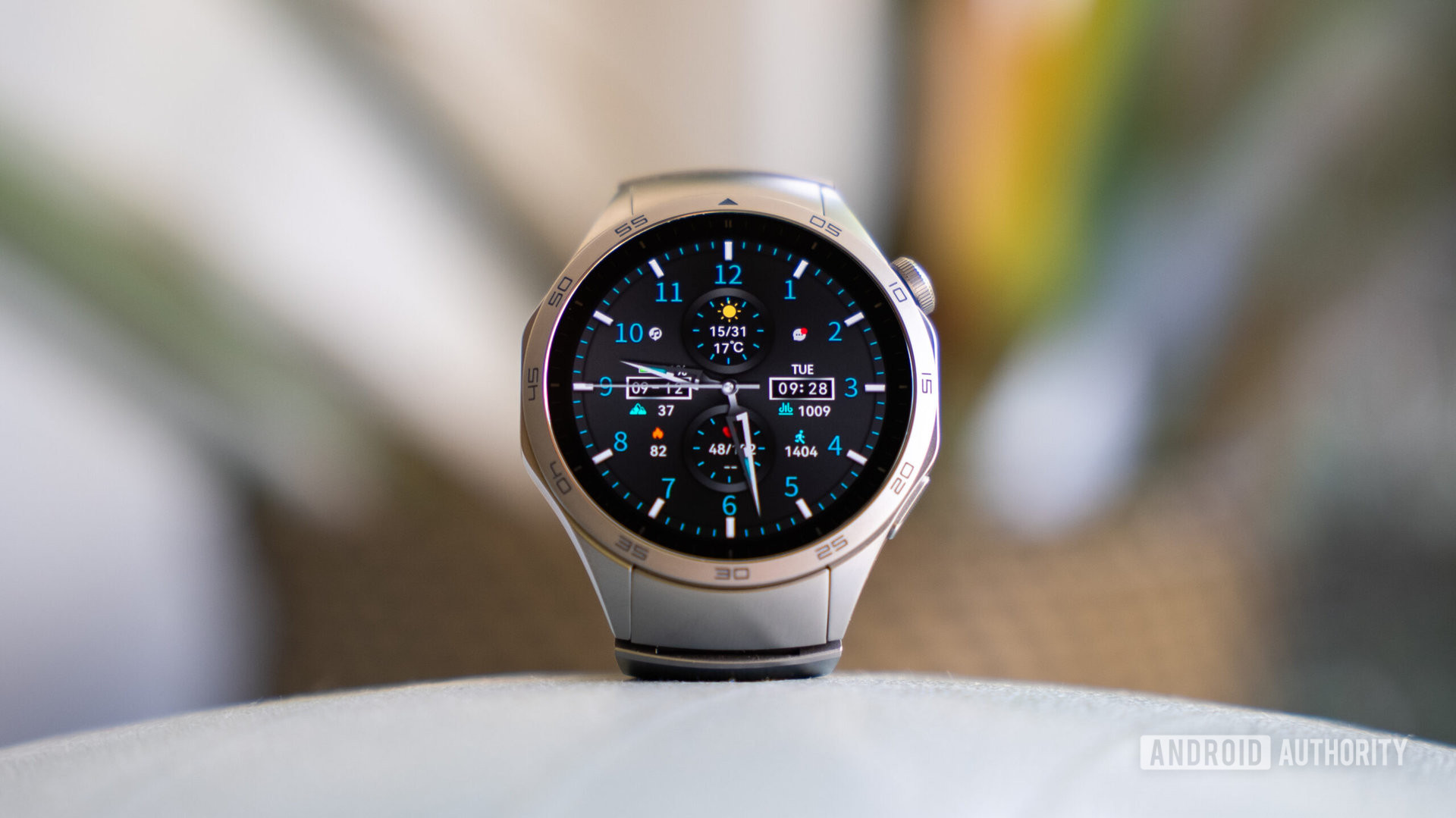 Huawei Watch GT 4 smartwatch hero image 2