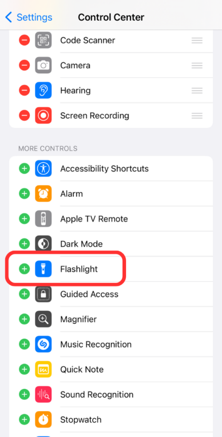 How to turn the flashlight on and off on the iPhone 13 - Android Authority