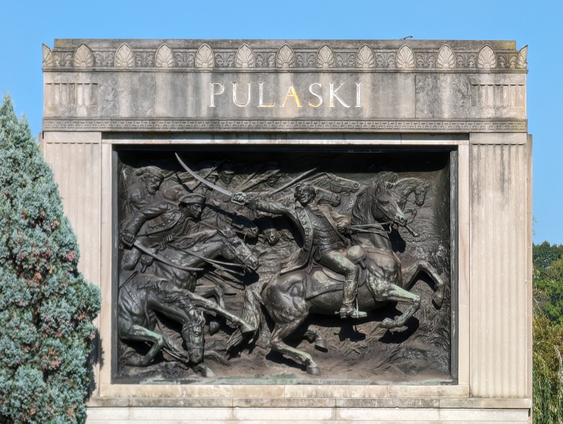 Google Pixel 8 Pro Pulaski monument 10x