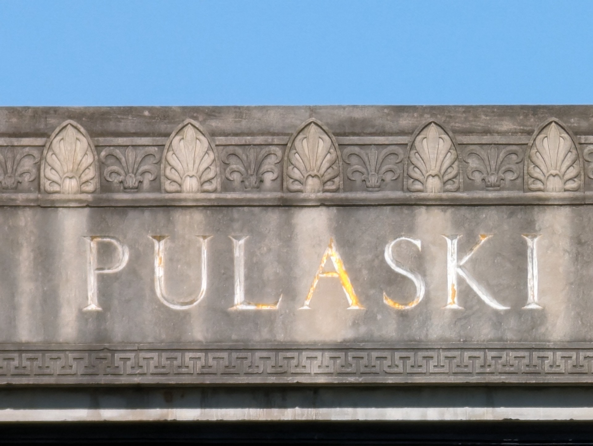 Google Pixel 8 Pro Pulaski monument 30x